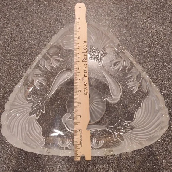 Mikasa Crystal Peacock Cake Stand - vintage - Picture 8 of 16